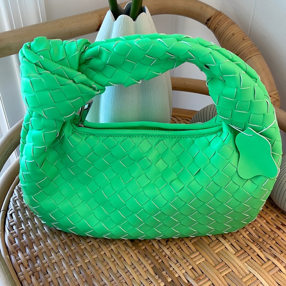 Green purse- never been used!